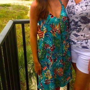 Red Dress Boutique Palm Canyon Drive Dress EUC